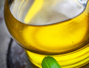 El aceite de oliva, fuente de salud y de empleo